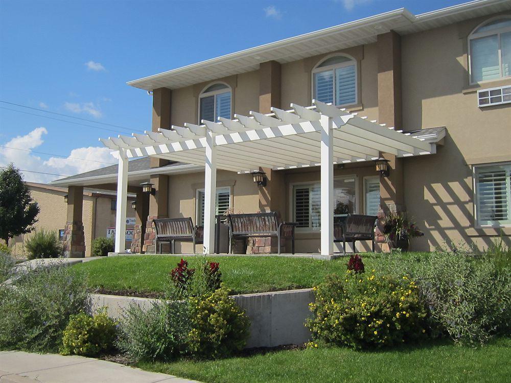 Landmark Inn And Suites فيرنال المظهر الخارجي الصورة